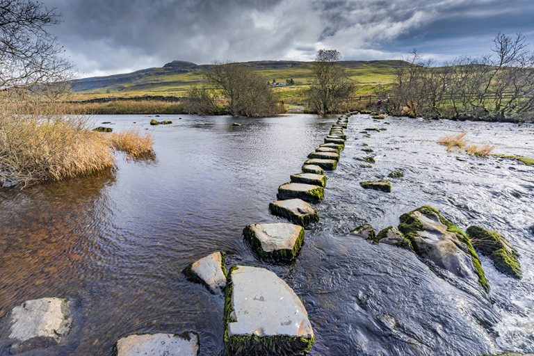 Stepping stones Ingleton 768x512